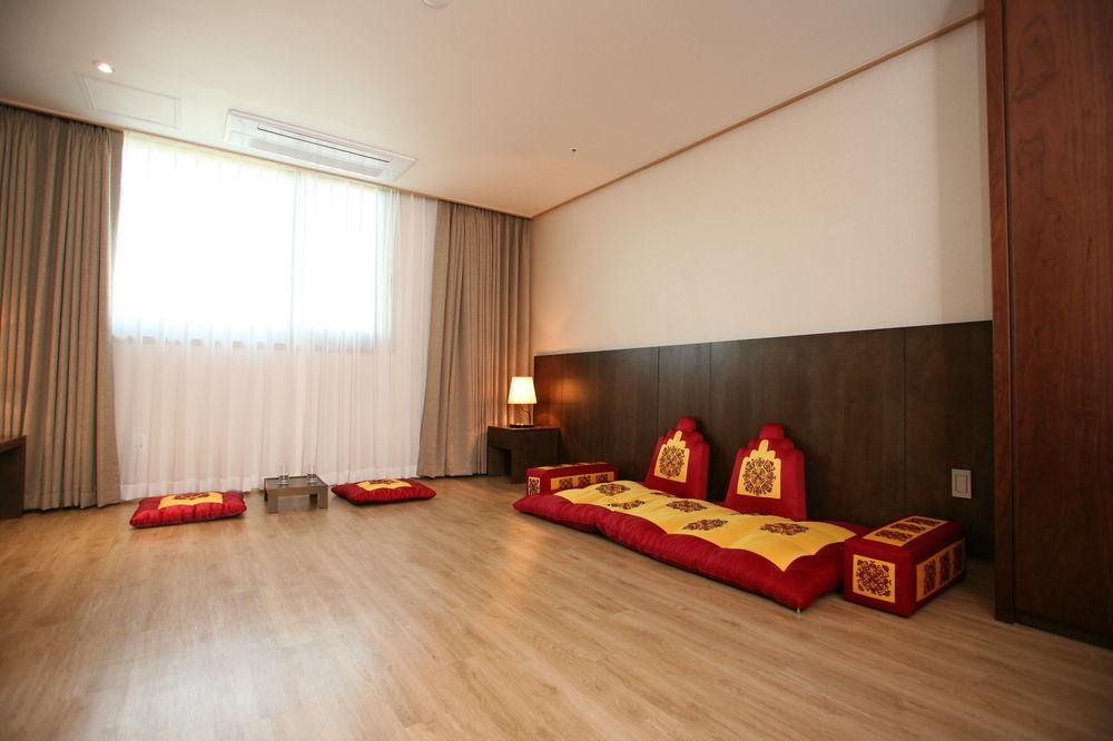 Hyunjin Tourist Hotel Donghae Εξωτερικό φωτογραφία