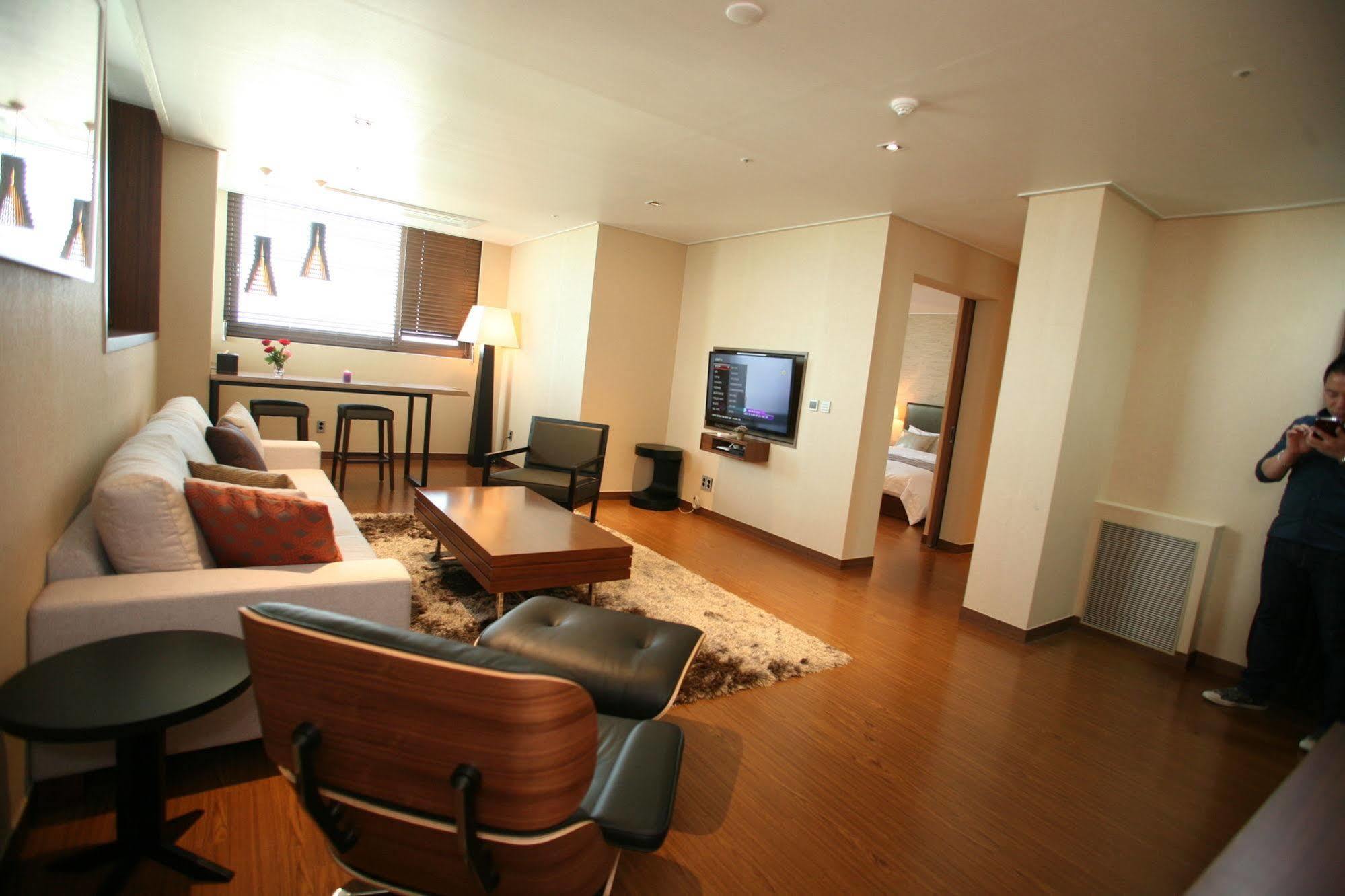 Hyunjin Tourist Hotel Donghae Εξωτερικό φωτογραφία