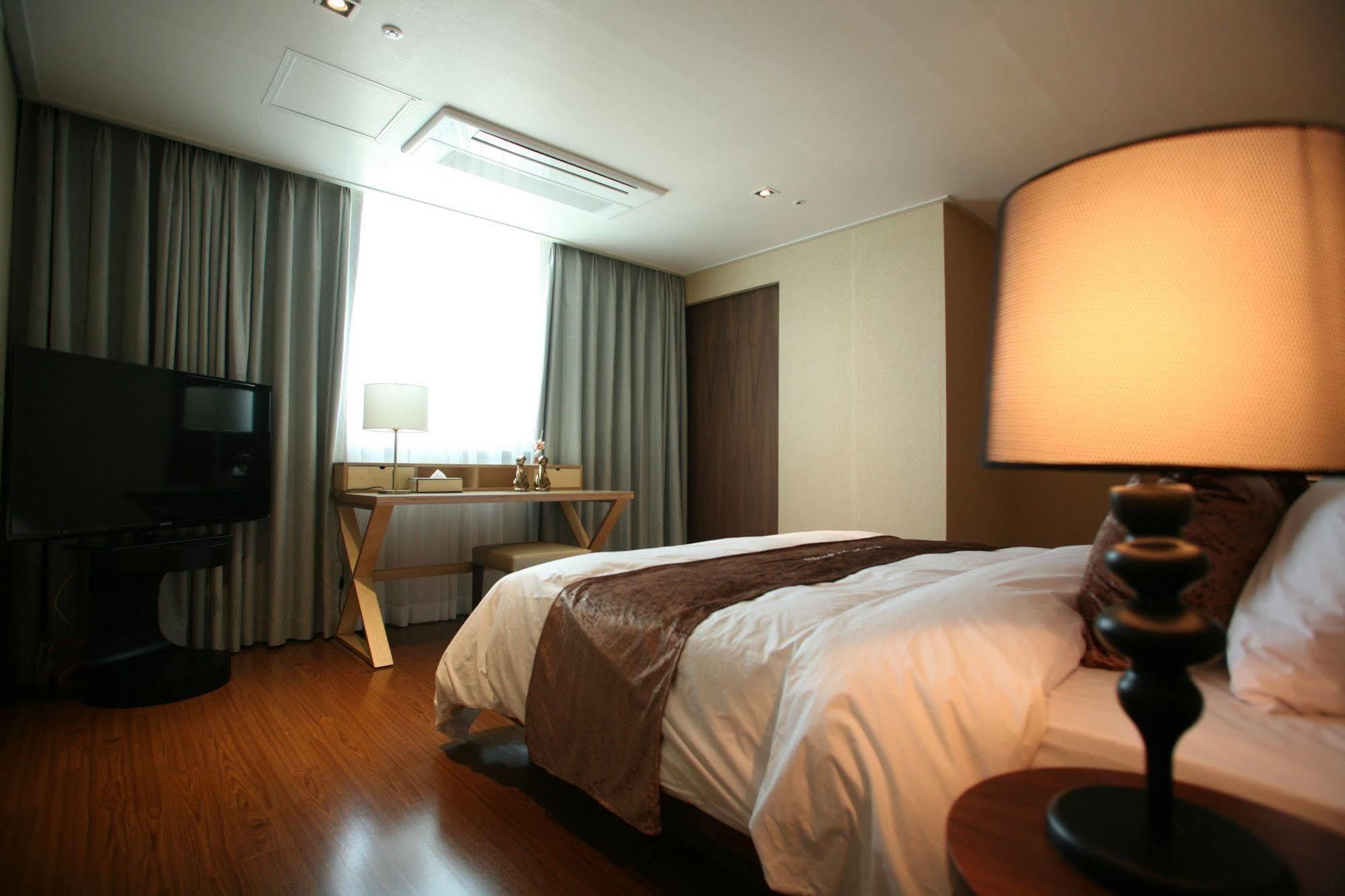 Hyunjin Tourist Hotel Donghae Εξωτερικό φωτογραφία