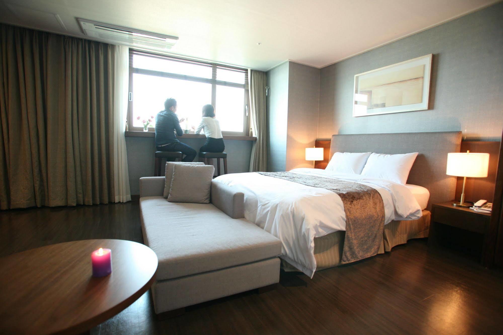 Hyunjin Tourist Hotel Donghae Εξωτερικό φωτογραφία